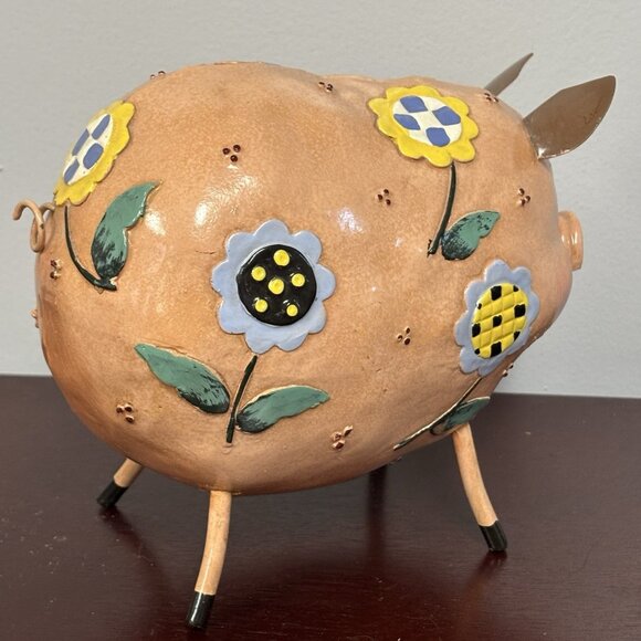 Colourful Painted Whimsical Piggy Daisies & Sunflowers Metal Figure 6.5" x 6.5" - Picture 13 of 15